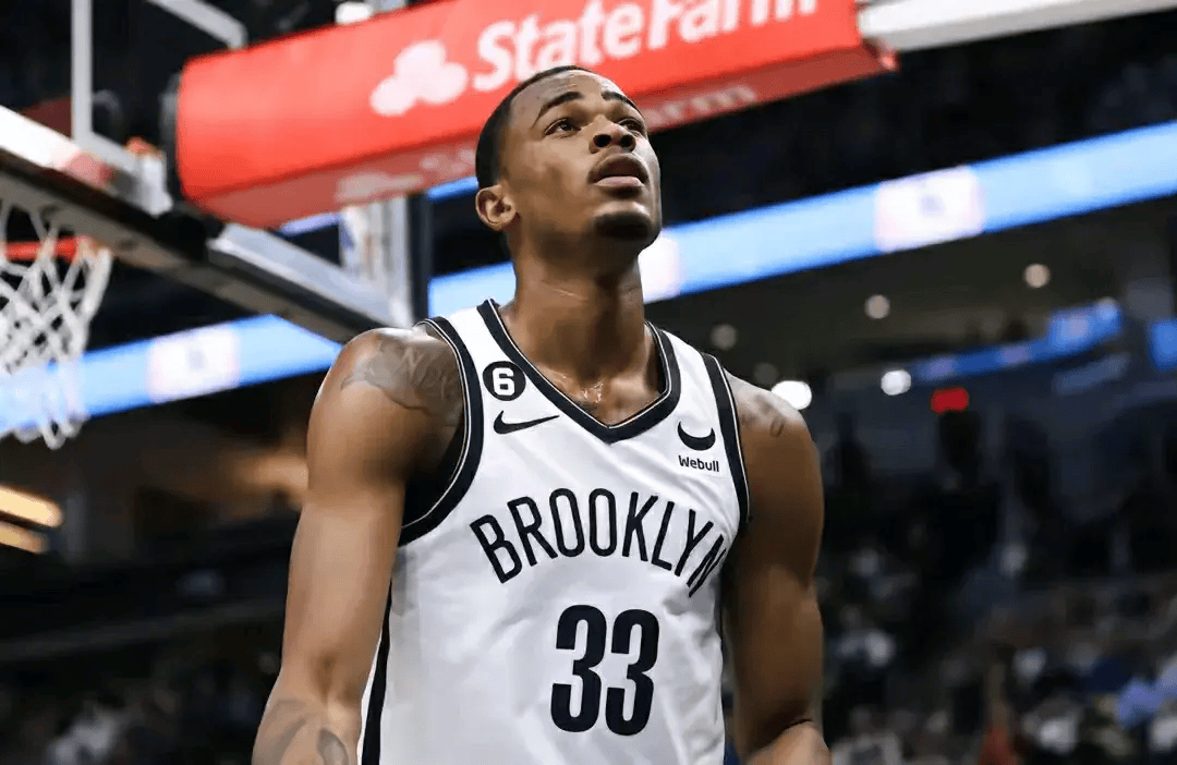 威廉希尔官网-尼克斯队球员兰德尔坚持坚持训练，备战下一场比赛