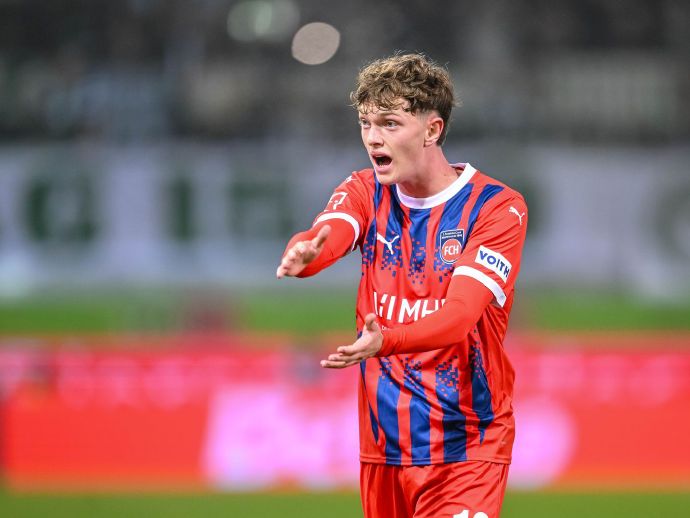 法兰克福展开全新赛季计划,力争取得好成绩 法兰克福展开全新赛季计划,力争取得好成绩