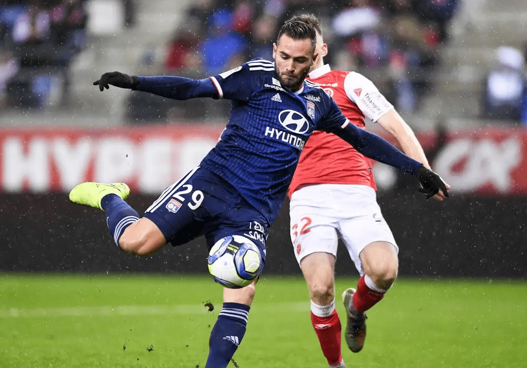 里昂客场战平雷恩,不分胜负 里昂客场战平雷恩,不分胜负