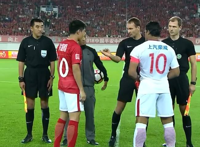 中国之战:上海上港对阵澳洲墨尔本 中国之战:上海上港对阵澳洲墨尔本