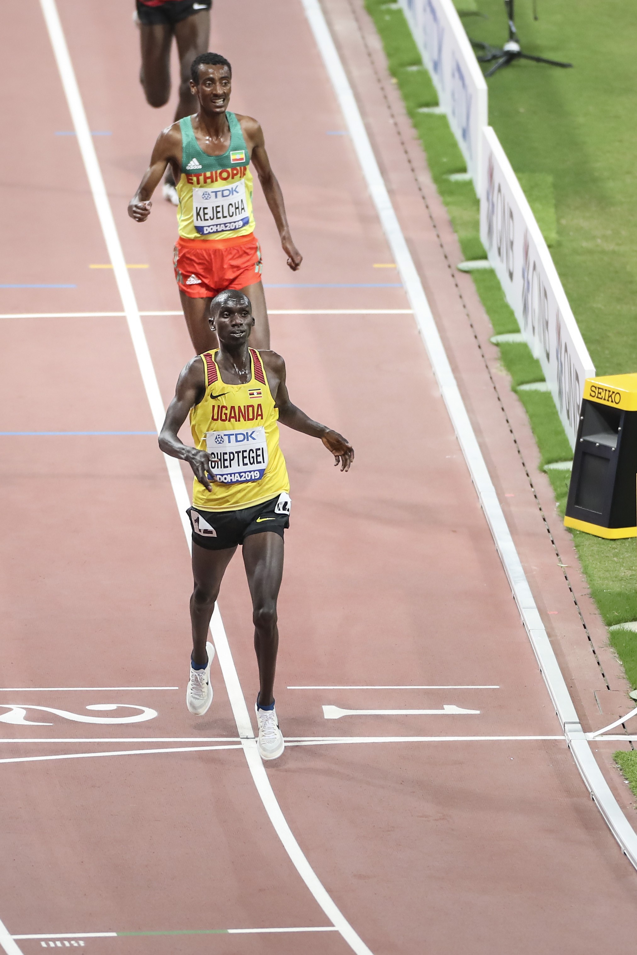 黑马笑傲赛场,佳绩刷新历史纪录 黑马笑傲赛场,佳绩刷新历史纪录