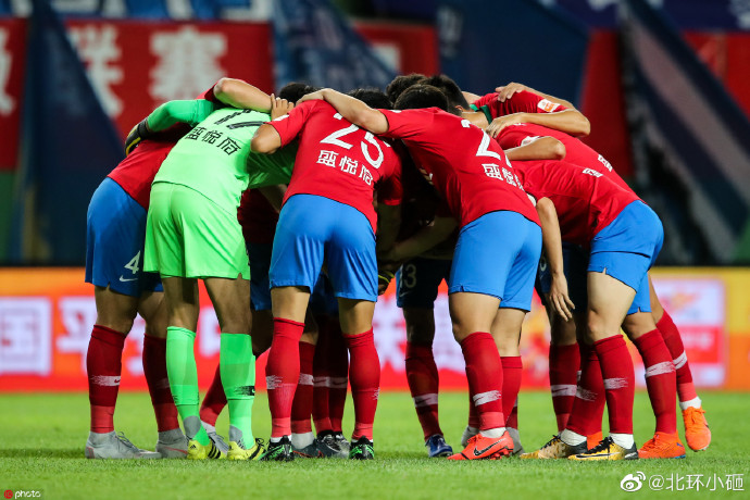 大连一方惨遭建业逆转,陷入低谷 大连一方惨遭建业逆转,陷入低谷