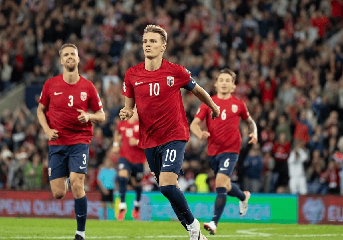 拜仁慕尼黑后卫纳瓦斯表现稳定赢得主教练信任 拜仁慕尼黑后卫纳瓦斯表现稳定赢得主教练信任