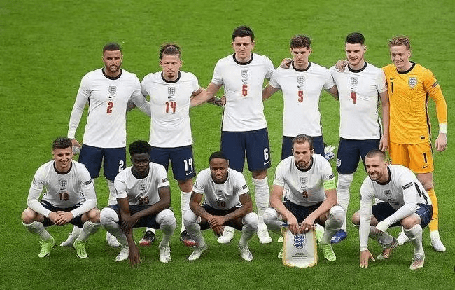 欧预赛局势紧张,各队全力以赴 欧预赛局势紧张,各队全力以赴