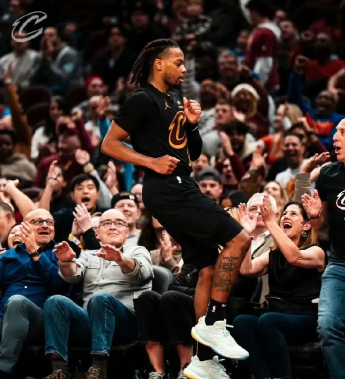 凯尔特人主场失利,米卢斯-特纳携手带队击败横扫 凯尔特人主场失利,米卢斯-特纳携手带队击败横扫