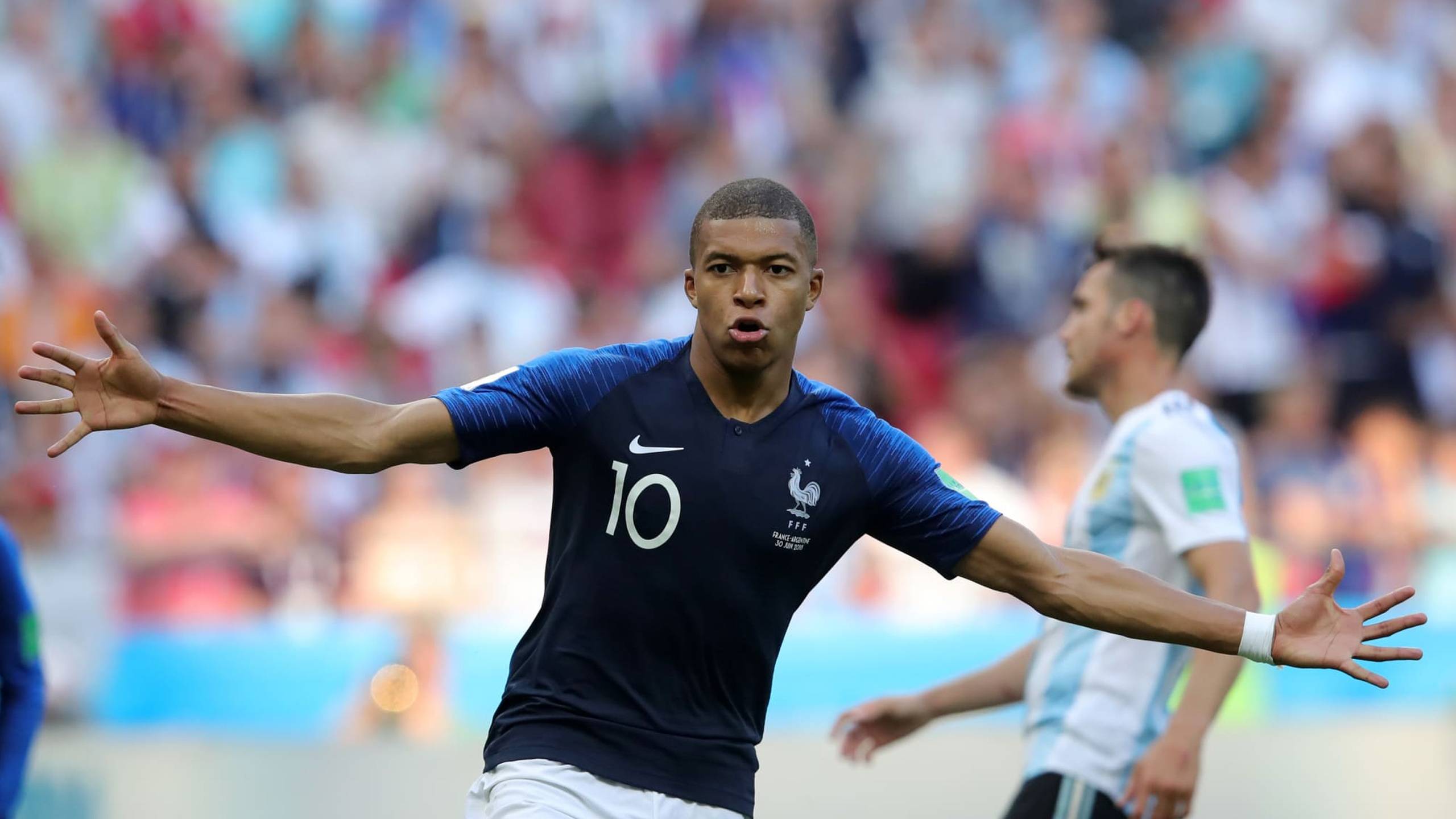 法国国家队锻炼实力,全力备战下一场比赛 法国国家队锻炼实力,全力备战下一场比赛