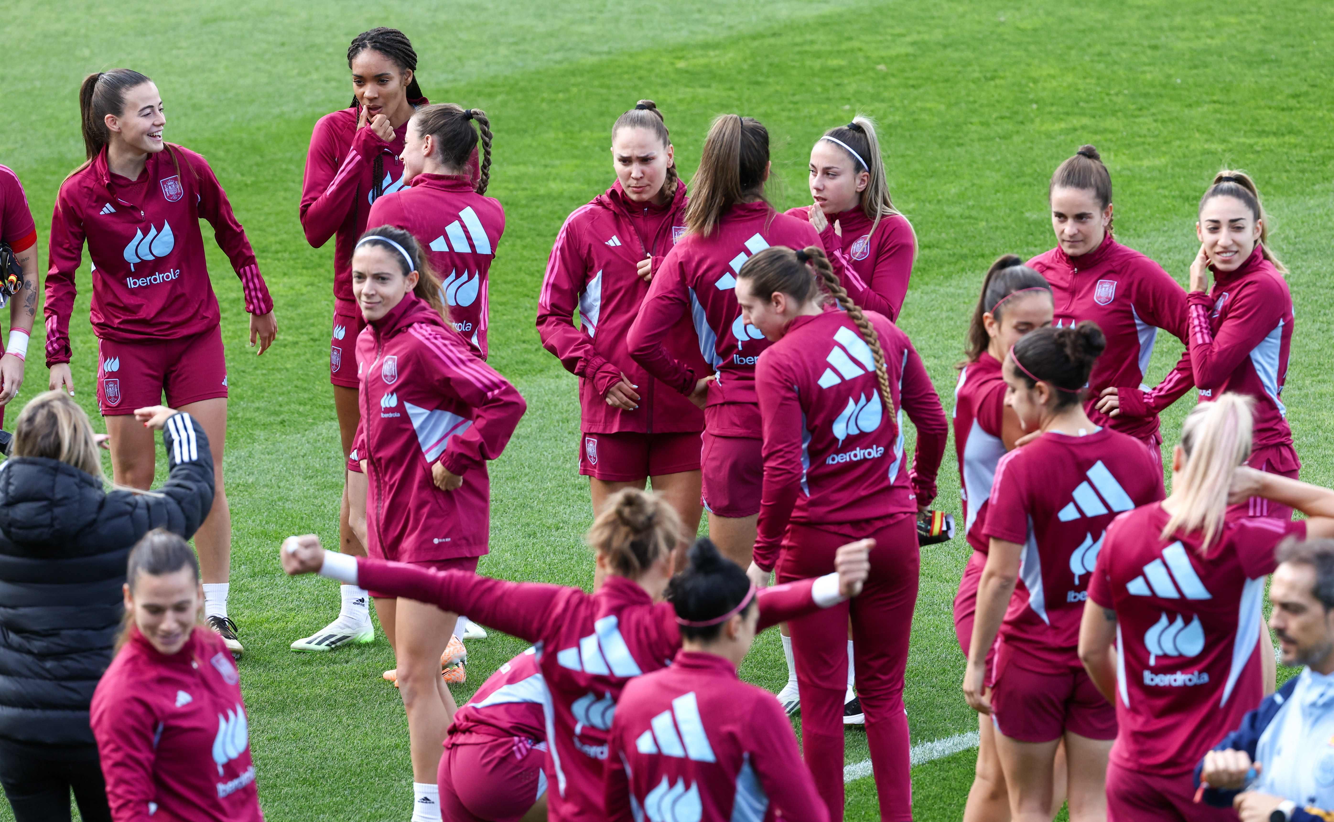 利比亚女足志在夺冠,备战重大赛事 利比亚女足志在夺冠,备战重大赛事