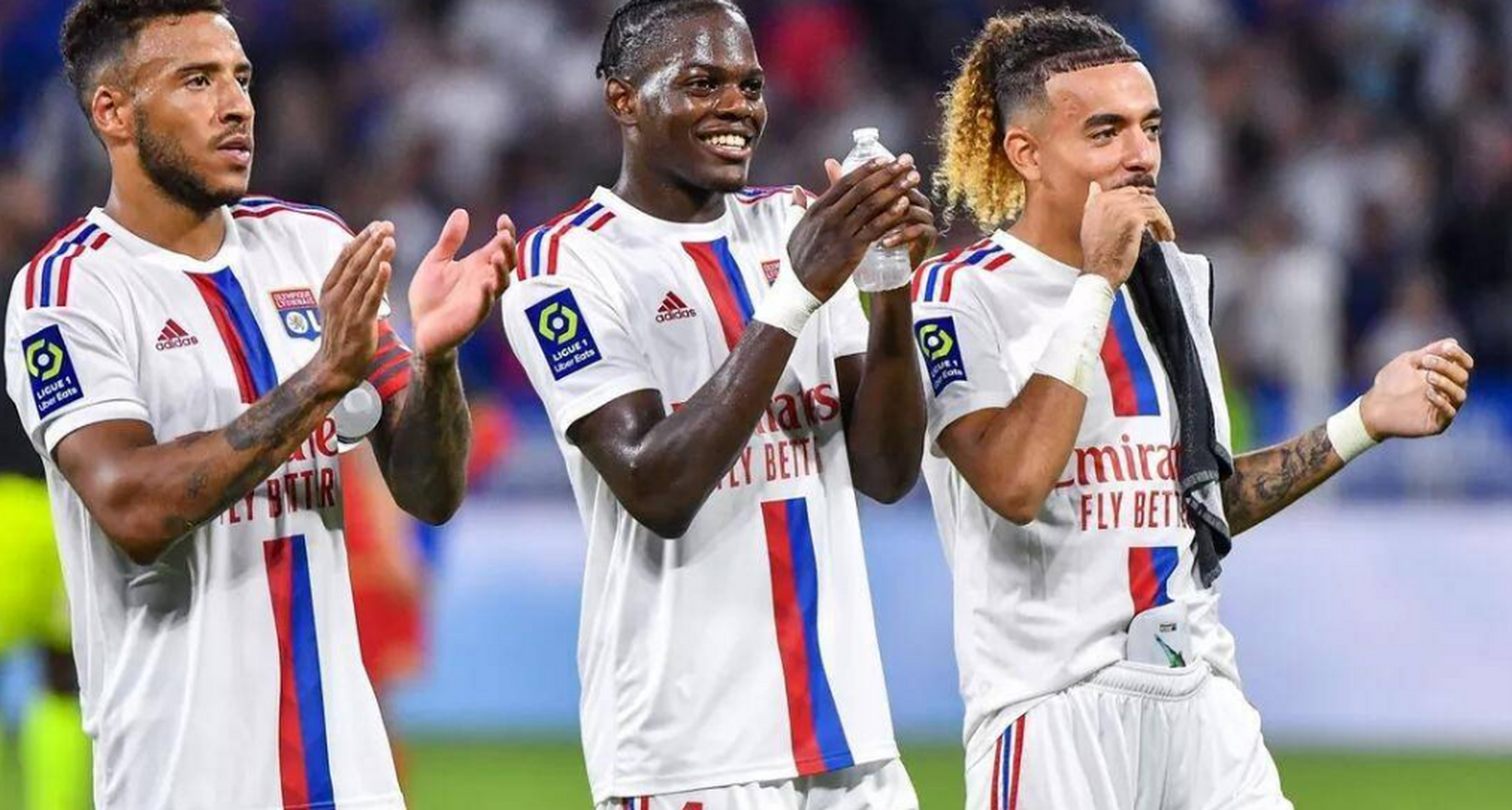 里昂主场大胜,欲登顶法甲榜首 里昂主场大胜,欲登顶法甲榜首