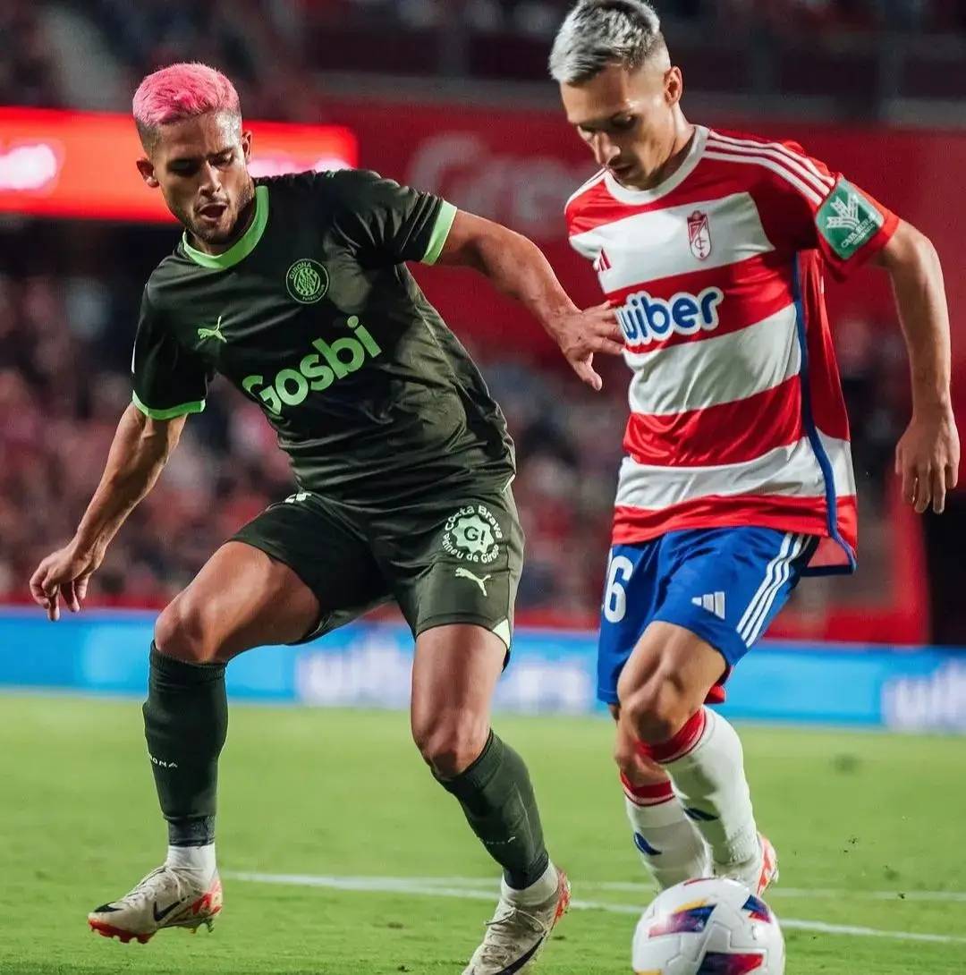 格拉纳达击败赫罗纳,豪取三分 格拉纳达击败赫罗纳,豪取三分