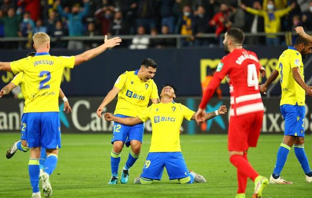 格拉纳达击败赫罗纳,豪取三分 格拉纳达击败赫罗纳,豪取三分