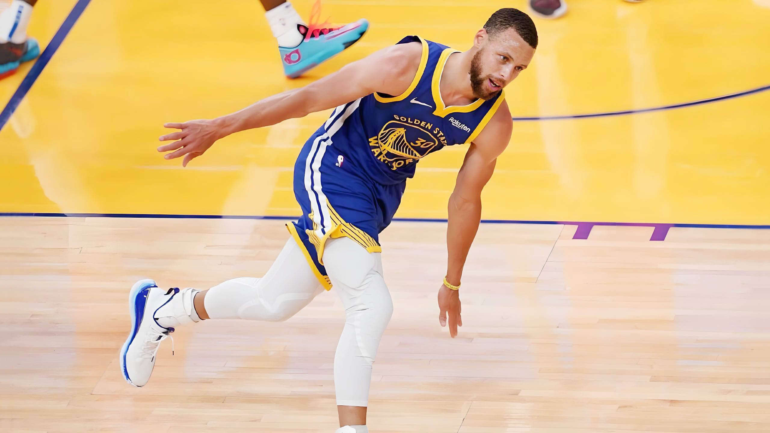 火箭总经理夸奖球员沃尔全方位发挥 火箭总经理夸奖球员沃尔全方位发挥