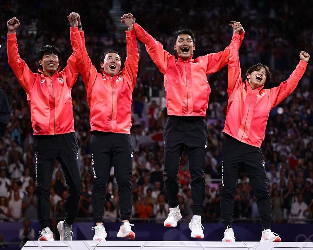 拉脱维亚国家队全队奋勇争先,展现出色 拉脱维亚国家队全队奋勇争先,展现出色