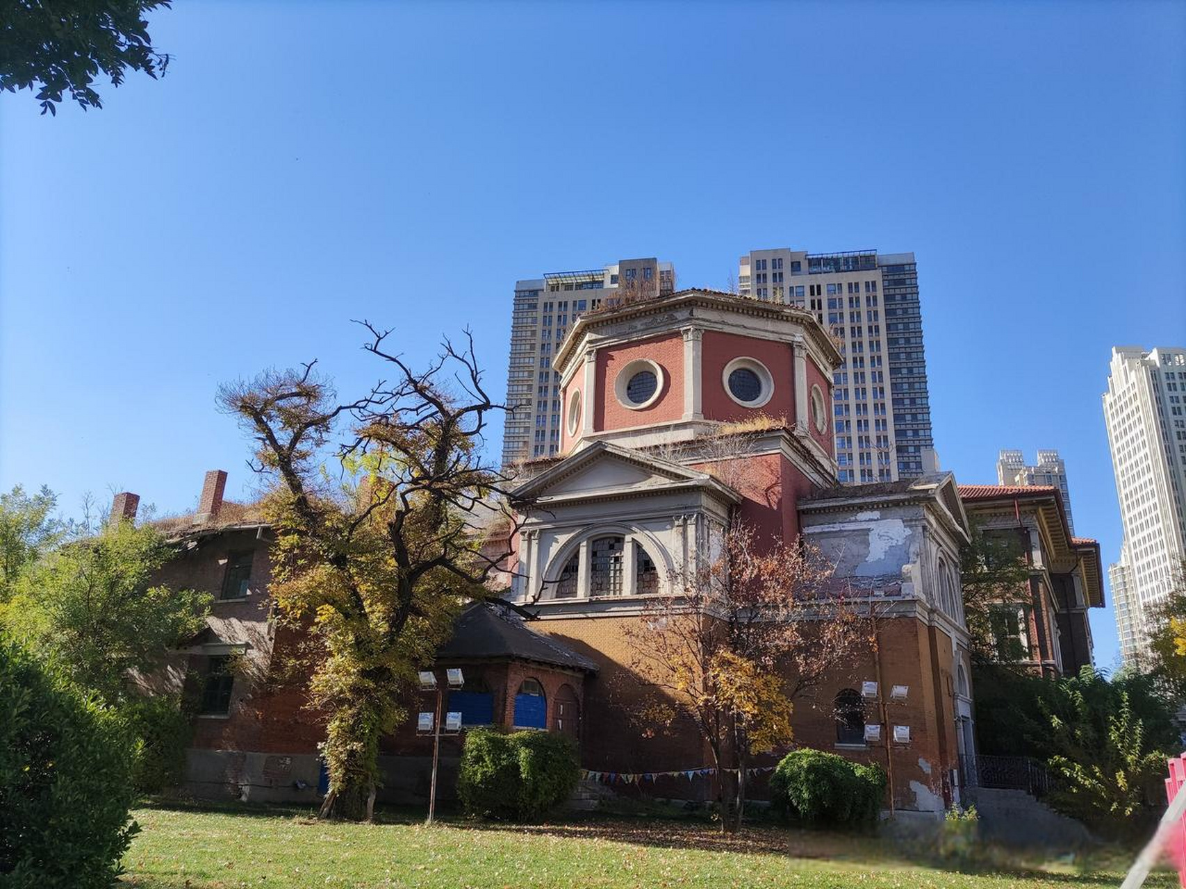 圣心堂连拿三分,风驰电掣实至名归 圣心堂连拿三分,风驰电掣实至名归