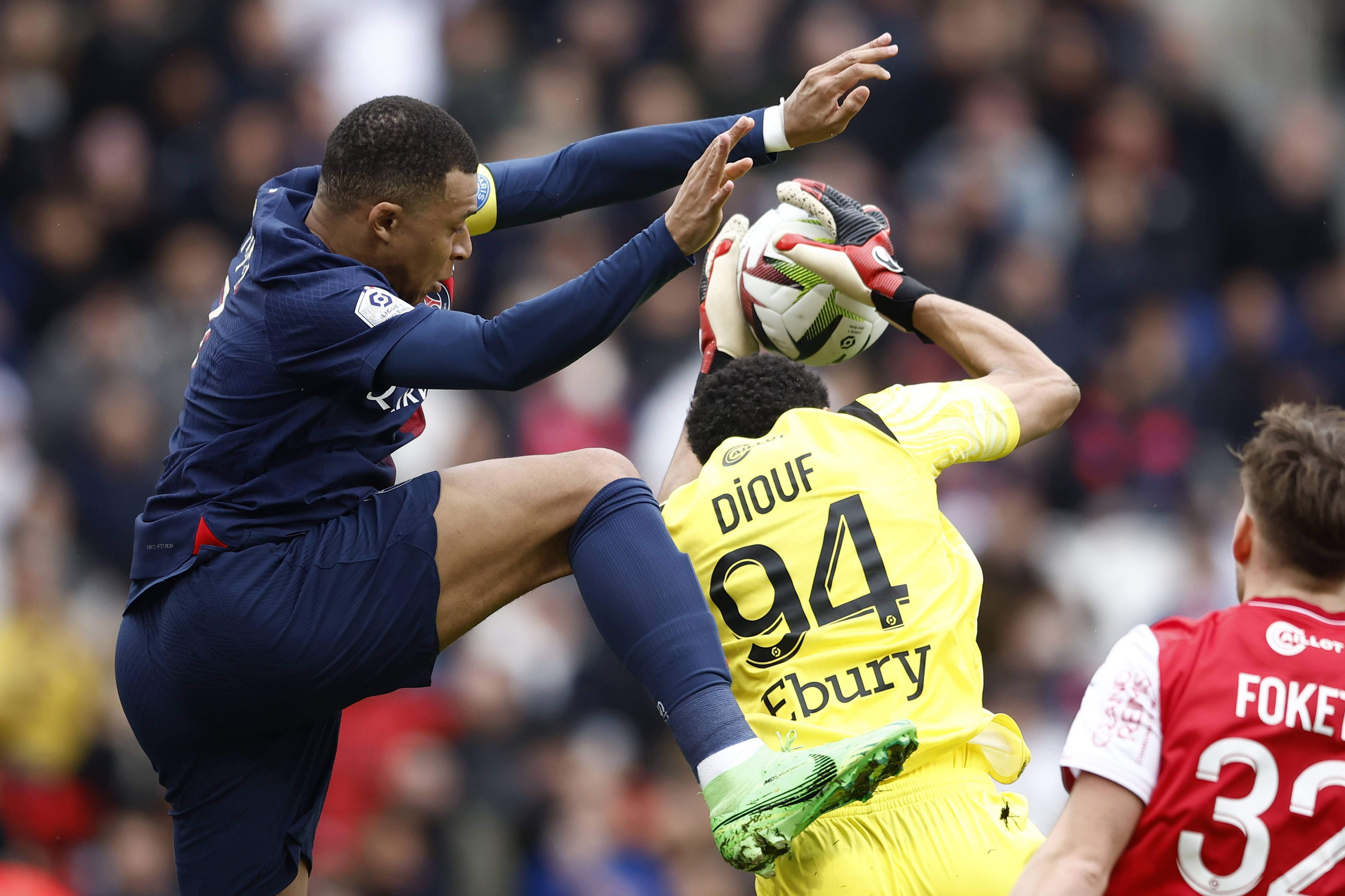 威廉希尔app-法国逼平英格兰，表现出色