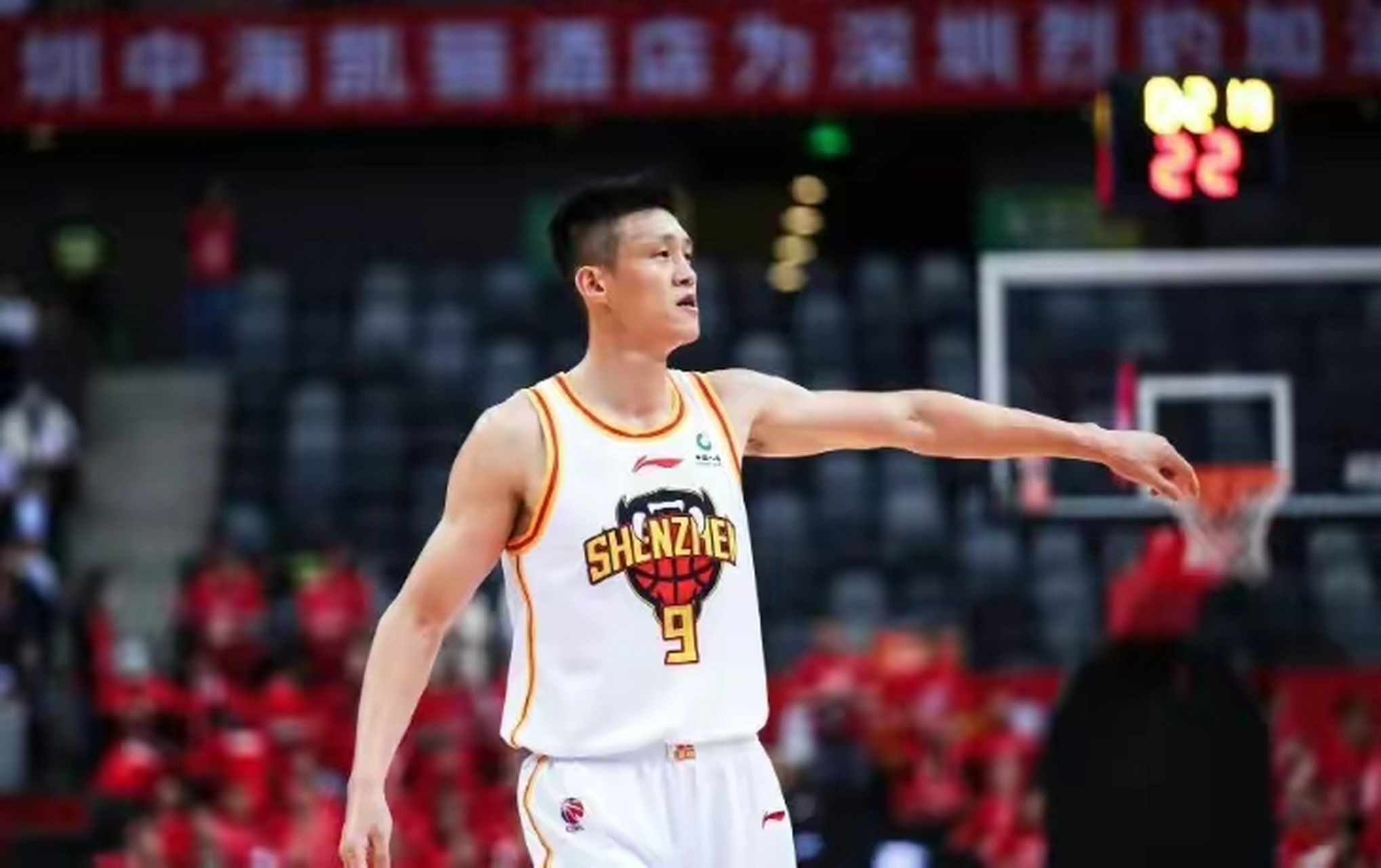 深圳男篮主场告捷,实现翻盘 深圳男篮主场告捷,实现翻盘