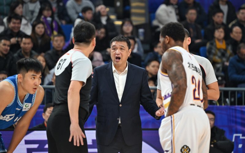 巴拉纳夫联主教练主动请辞球队班底恐动摇 巴拉纳夫联主教练主动请辞球队班底恐动摇