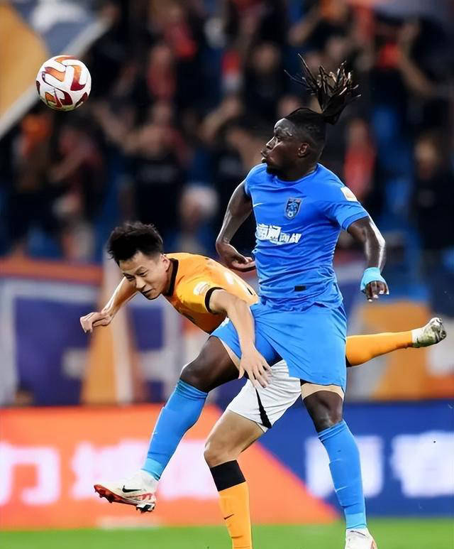 圣埃蒂安惨败,保级形势愈发严峻 圣埃蒂安惨败,保级形势愈发严峻