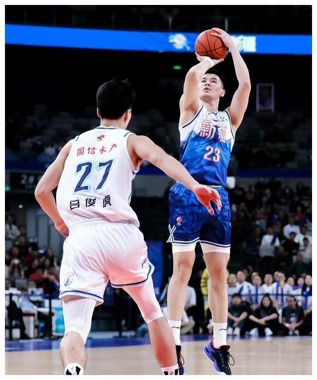 辽宁队逆袭黑龙江,主场豪取三连胜向前迈进 辽宁队逆袭黑龙江,主场豪取三连胜向前迈进