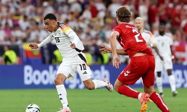 丹麦队沉重打击意大利并全面控制局势 丹麦队沉重打击意大利并全面控制局势