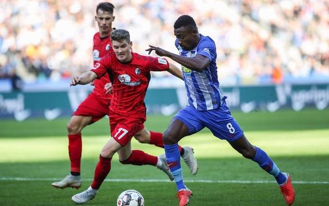 法兰克福主场2-1击败弗赖堡,继续保持强势表现 法兰克福主场2-1击败弗赖堡,继续保持强势表现