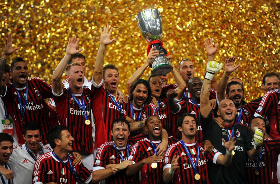 AC米兰火力全开备战巴萨,全队训练备战下场盼胜 AC米兰火力全开备战巴萨,全队训练备战下场盼胜