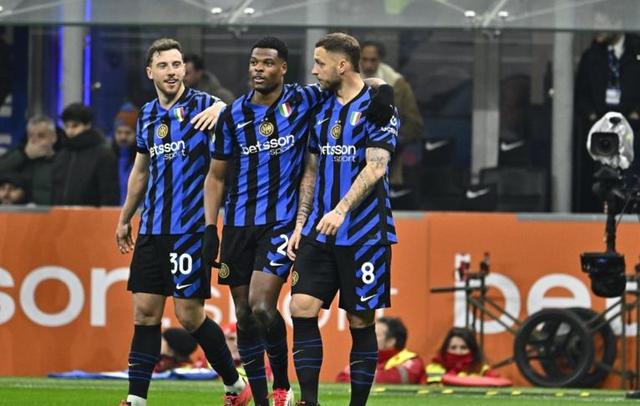 雷恩客场击败国际米兰,取得奇迹胜利 雷恩客场击败国际米兰,取得奇迹胜利