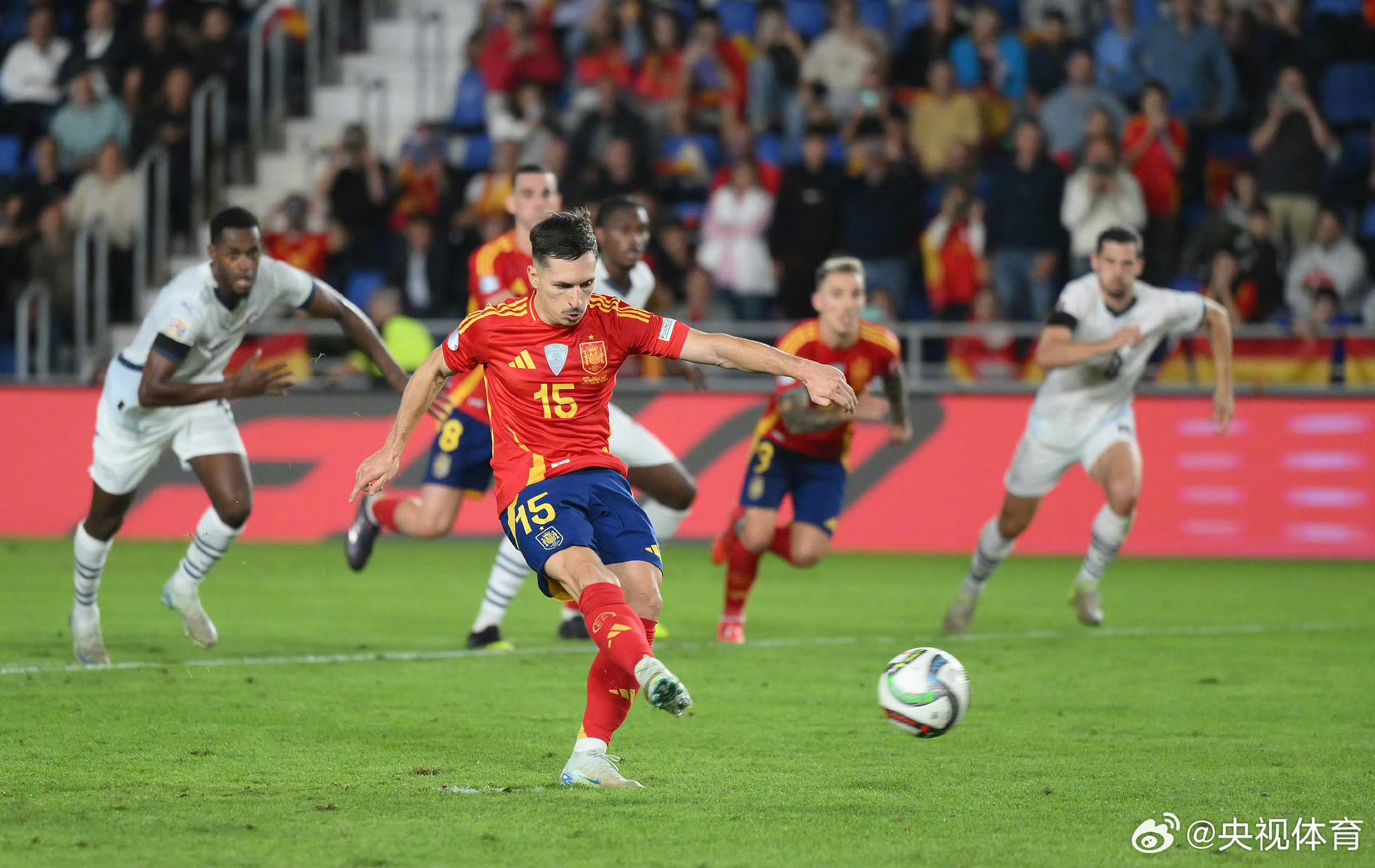 西班牙憾负意大利,无缘欧国联决赛 西班牙憾负意大利,无缘欧国联决赛