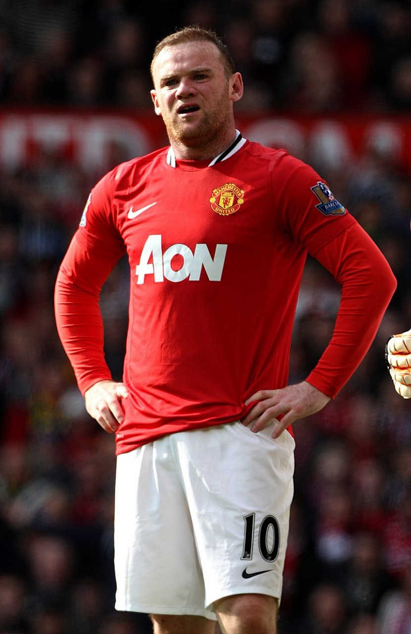 曼联最近一场比赛遭遇重大失利,紧急寻找突破口 曼联最近一场比赛遭遇重大失利,紧急寻找突破口