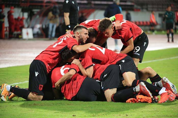 捷克国家队不敌乌克兰，遗憾出局欧洲杯