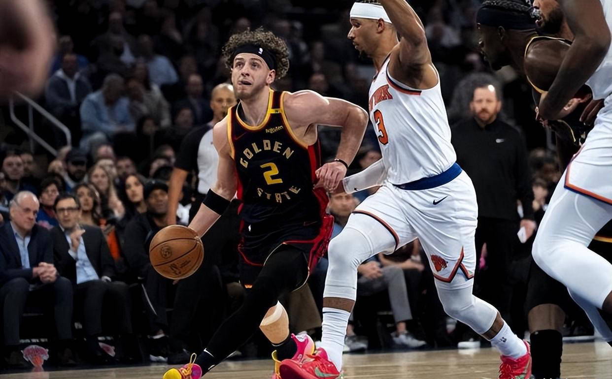 打破僵局两队陷入胶着状态 打破僵局两队陷入胶着状态