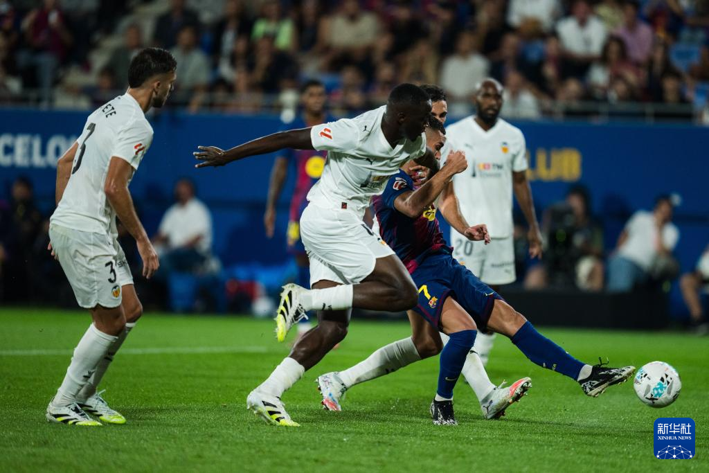 威廉希尔官网-巴伦西亚在主场输给对手，黯然神伤